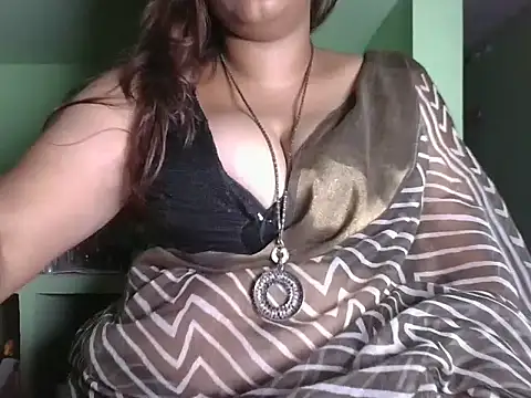 Snapshot of Tamil_Shailu chatting on July 12, 2026, 5:14 pm Tamil Shailu online show from July 12, 2026, 5:14 pm