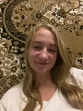 Snapshot of Emilia_ki chatting on July 8, 2026, 9:04 pm Emilia ki online show from July 8, 2026, 9:04 pm