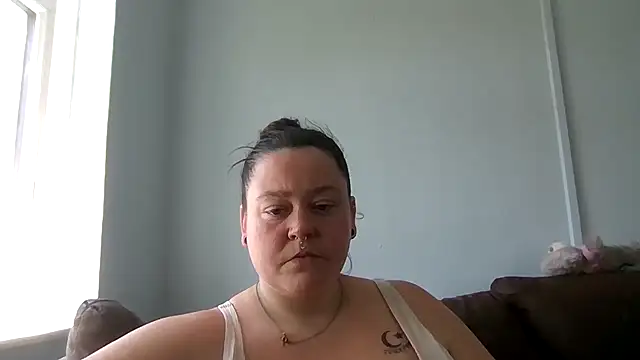 MysteriousAlaya online show from June 25, 2026, 12:21 pm