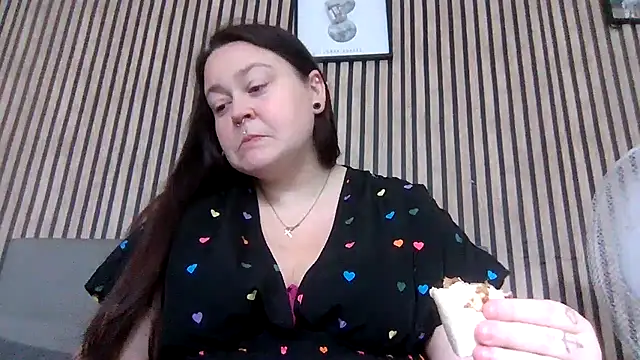 MysteriousAlaya online show from July 30, 2026, 12:37 pm