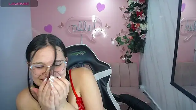 Snapshot of Lia_Rose_ch chatting on August 4, 2026, 3:11 am Lia Rose ch online show from August 4, 2026, 3:11 am