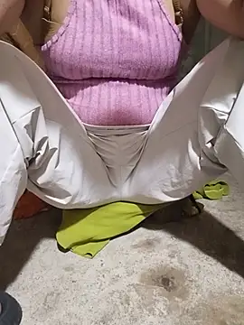 Snapshot of -Cele- chatting on July 5, 2026, 11:06 am -Cele- online show from July 5, 2026, 11:06 am