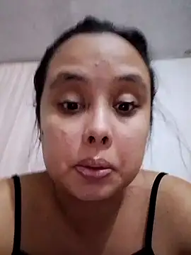Laura 99 online show from July 5, 2026, 3:22 am