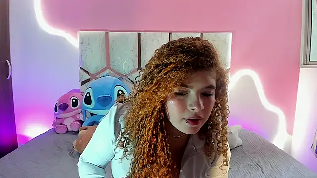 Kiara velez online show from July 9, 2026, 1:21 pm