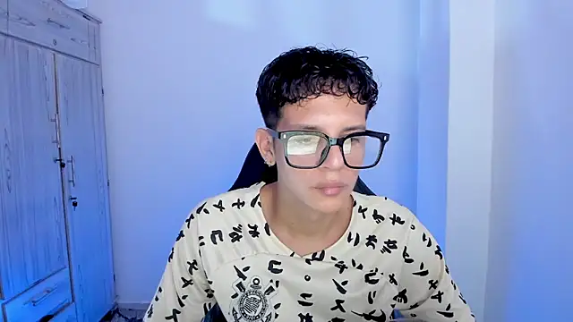 tylerrnova online show from July 9, 2026, 3:07 am