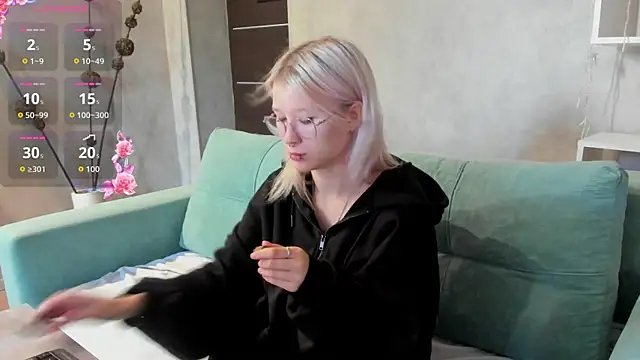 Snapshot of Nika-Smith chatting on August 9, 2026, 9:26 am Nika-Smith online show from August 9, 2026, 9:26 am