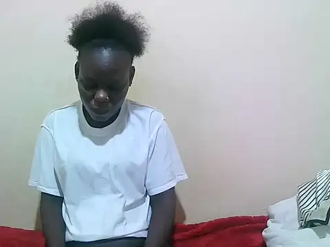 Snapshot of bianca_love2 chatting on July 7, 2026, 7:56 am bianca love2 online show from July 7, 2026, 7:56 am