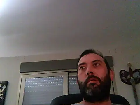 Snapshot of SirFrankonde chatting on June 21, 2026, 2:56 pm SirFrankonde online show from June 21, 2026, 2:56 pm