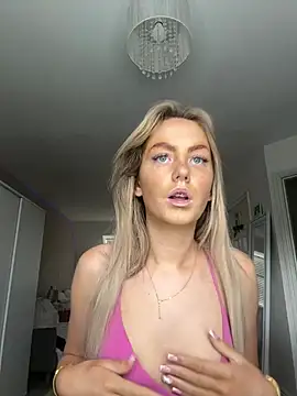 sophiemae online show from July 1, 2026, 10:04 am