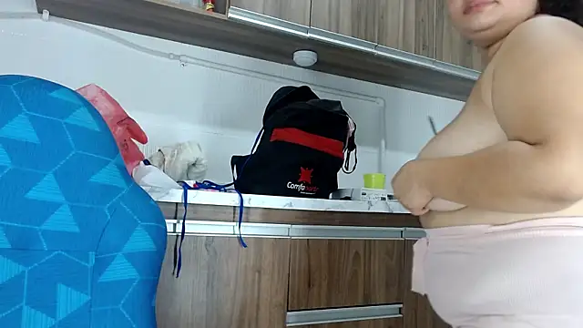 KellyShibary online show from July 4, 2026, 8:35 pm