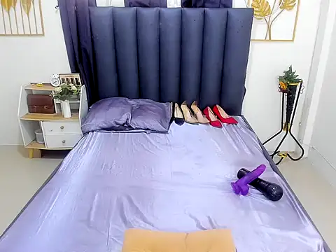 Hannah Louissexxx online show from July 17, 2026, 10:51 pm