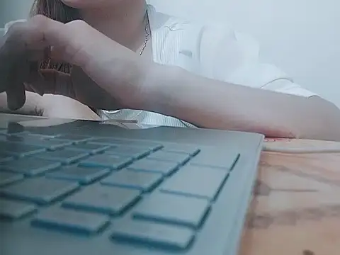 Snapshot of Miuu99 chatting on June 29, 2026, 1:22 pm Miuu99 online show from June 29, 2026, 1:22 pm