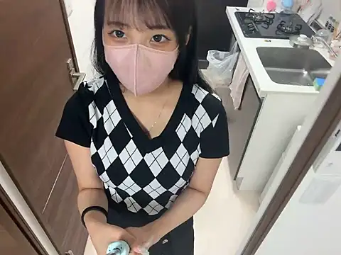 Snapshot of ohuton_love chatting on July 7, 2026, 9:24 am ohuton love online show from July 7, 2026, 9:24 am