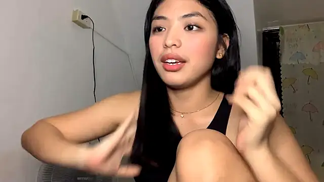 Snapshot of Hazelanne chatting on July 16, 2026, 1:19 pm Hazelanne online show from July 16, 2026, 1:19 pm