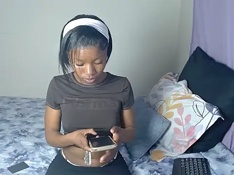 Snapshot of baby_beaxx chatting on July 7, 2026, 3:59 pm baby beaxx online show from July 7, 2026, 3:59 pm