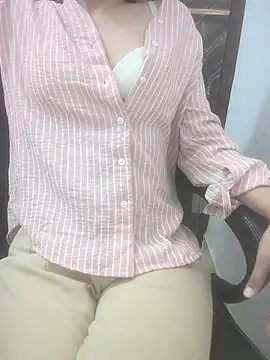 sushmita0 online show from July 6, 2026, 2:46 pm