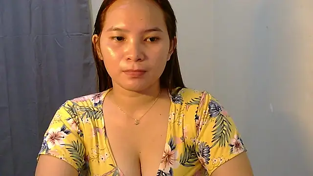 Snapshot of Fhwilloughbyxx chatting on July 10, 2026, 11:21 am Fhwilloughbyxx online show from July 10, 2026, 11:21 am