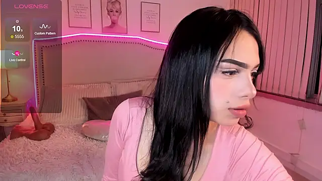Snapshot of mila__vega chatting on July 15, 2026, 4:19 am mila vega online show from July 15, 2026, 4:19 am