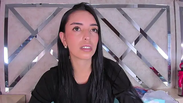 Snapshot of Violeta_Harlow chatting on July 31, 2026, 9:56 pm Violeta Harlow online show from July 31, 2026, 9:56 pm