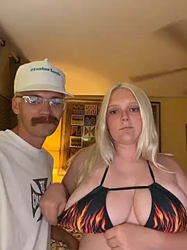 Blondebarbie21 online show from June 24, 2026, 8:17 pm