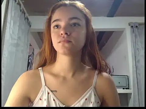 estrella-cutte online show from July 4, 2026, 1:59 pm