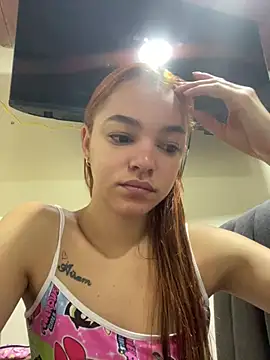 estrella-cutte online show from June 26, 2026, 1:06 pm