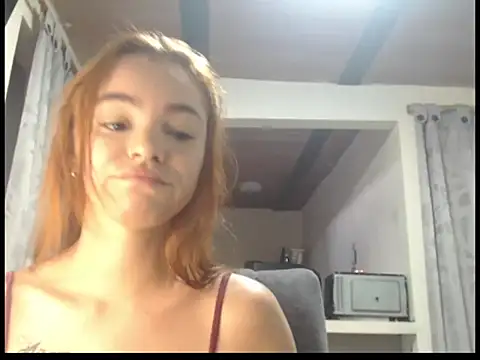 estrella-cutte online show from July 8, 2026, 3:45 pm