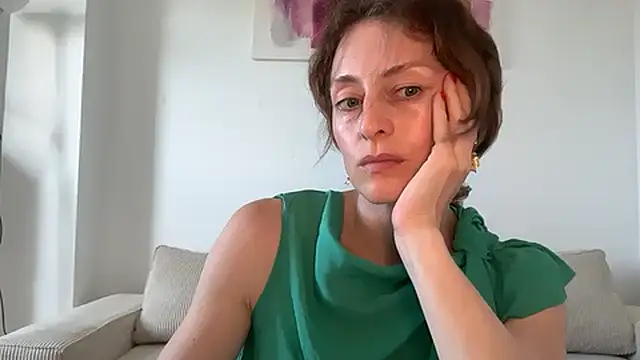 Snapshot of Cirellasi chatting on June 26, 2026, 10:21 am Cirellasi online show from June 26, 2026, 10:21 am