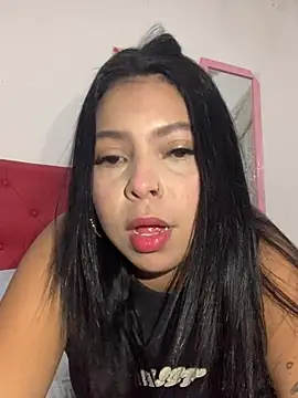 Snapshot of Emilygomez_19 chatting on June 21, 2026, 4:51 am Emilygomez 19 online show from June 21, 2026, 4:51 am
