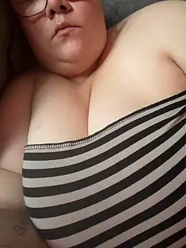 Honey HazelX online show from June 27, 2026, 4:18 am