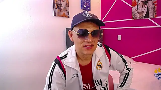 Snapshot of Cesirry_ chatting on June 27, 2026, 12:22 pm Cesirry online show from June 27, 2026, 12:22 pm