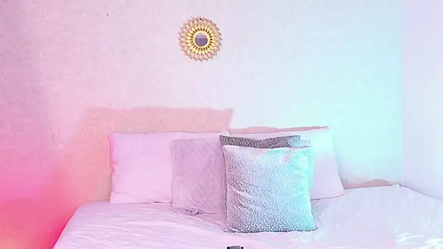 Snapshot of KarolinaReales_Pv chatting on July 27, 2026, 11:06 am KarolinaReales Pv online show from July 27, 2026, 11:06 am