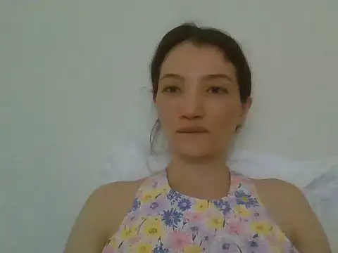 Snapshot of Calenyagi chatting on July 13, 2026, 10:47 am Calenyagi online show from July 13, 2026, 10:47 am