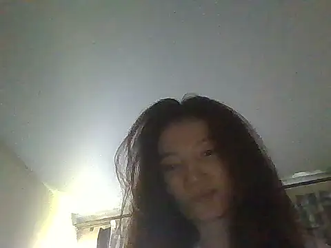 Snapshot of Calenyagi chatting on July 6, 2026, 10:33 am Calenyagi online show from July 6, 2026, 10:33 am