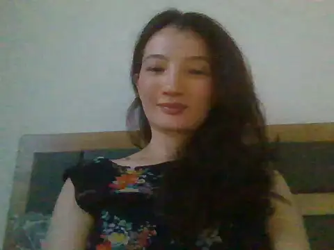 Snapshot of Calenyagi chatting on July 17, 2026, 2:58 pm Calenyagi online show from July 17, 2026, 2:58 pm