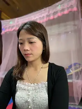 Snapshot of hhanni06 chatting on July 13, 2026, 1:10 pm hhanni06 online show from July 13, 2026, 1:10 pm