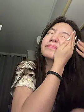 Snapshot of Uugirl00 chatting on July 31, 2026, 1:21 pm Uugirl00 online show from July 31, 2026, 1:21 pm