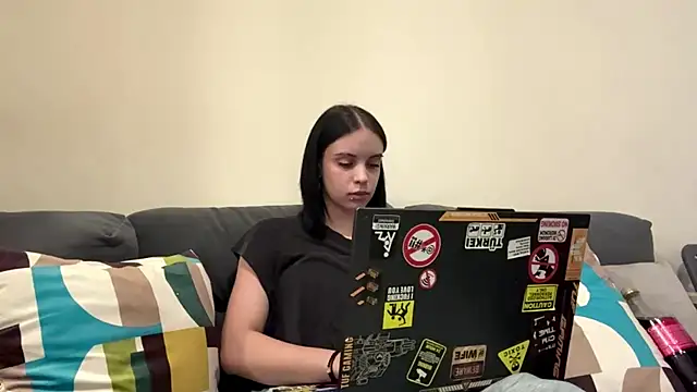 martinienjoyer online show from June 26, 2026, 7:36 am
