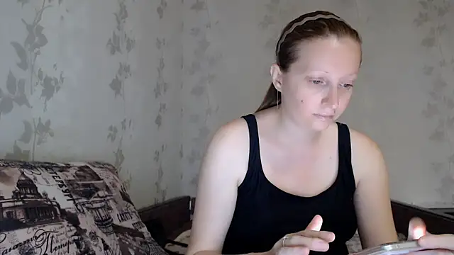 Snapshot of Foxyy_Helen chatting on July 16, 2026, 4:26 pm Foxyy Helen online show from July 16, 2026, 4:26 pm