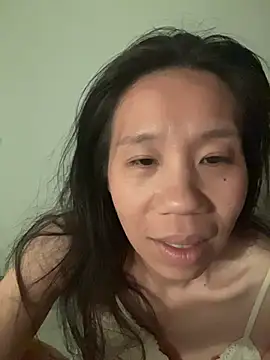 yueyue-allin online show from June 25, 2026, 3:50 pm