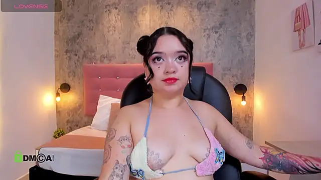 annyhills1 online show from June 24, 2026, 6:12 am