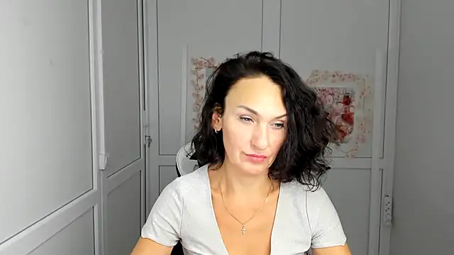 Snapshot of OliviaKateee chatting on July 24, 2026, 12:23 pm OliviaKateee online show from July 24, 2026, 12:23 pm