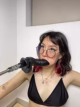 im lizzy17 online show from July 7, 2026, 6:47 am