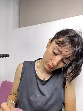im lizzy17 online show from July 1, 2026, 6:14 am
