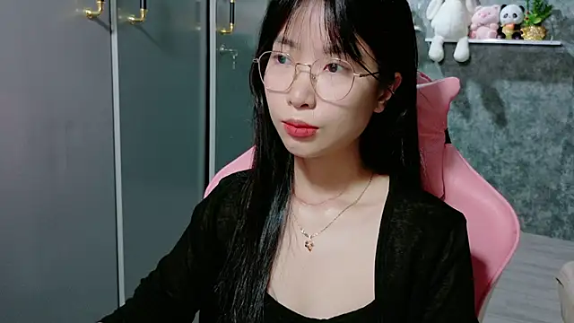 Suaiuu678 online show from June 23, 2026, 5:16 am