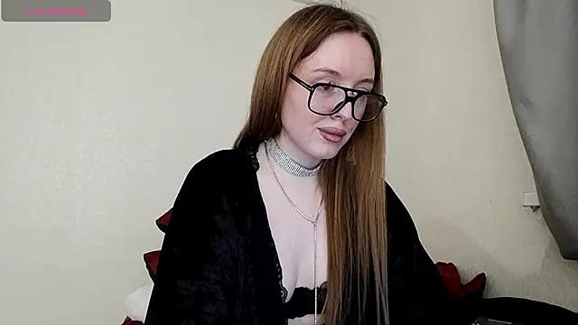 Snapshot of Felicia_Miller chatting on July 2, 2026, 8:04 pm Felicia Miller online show from July 2, 2026, 8:04 pm