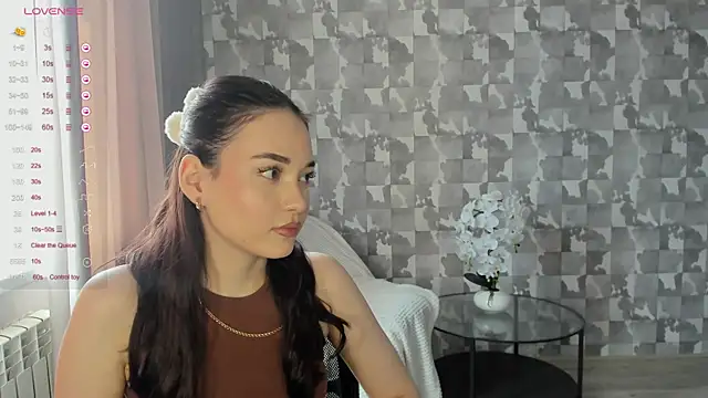 E mil y online show from June 24, 2026, 6:23 am