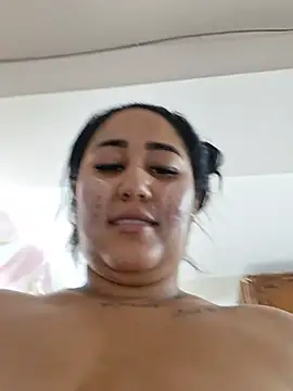 Snapshot of Valentina_Tilly chatting on August 8, 2026, 3:52 pm Valentina Tilly online show from August 8, 2026, 3:52 pm