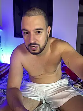 Snapshot of Nicola_D_Angelo chatting on August 8, 2026, 5:25 am Nicola D Angelo online show from August 8, 2026, 5:25 am