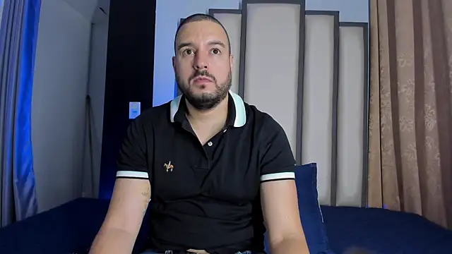 Snapshot of Nicola_D_Angelo chatting on August 8, 2026, 8:16 pm Nicola D Angelo online show from August 8, 2026, 8:16 pm